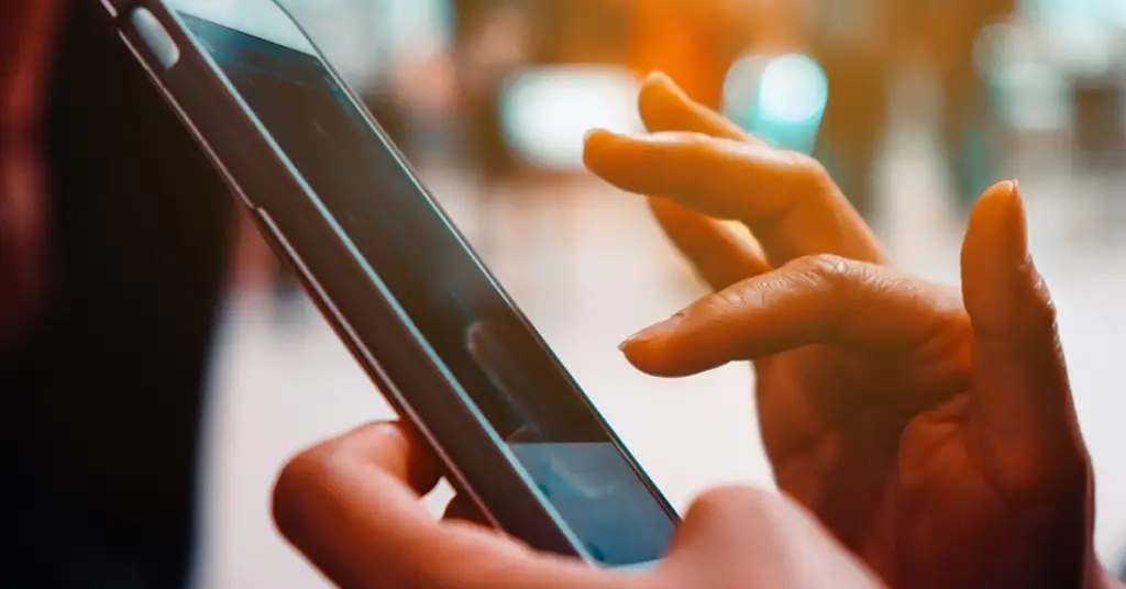 Cara Set APN Maxis pada iPhone dan Android Cara Set APN Maxis pada iPhone dan Android